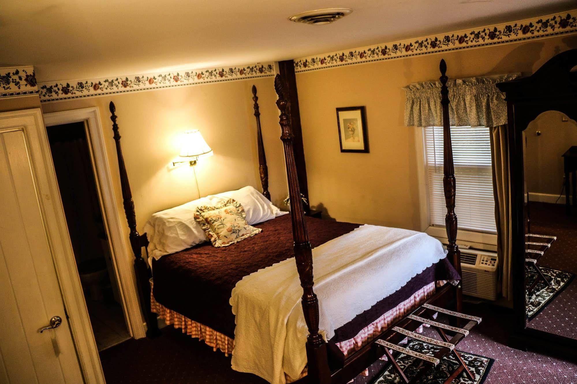 The Cornell Inn, & The Berkshires Alojamento de Acomodação e Pequeno-almoço 3*
